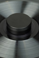 Pro-Ject  Record Puck RS - BRASS BLACK - přítlačné závaží 1030 g (4/4)